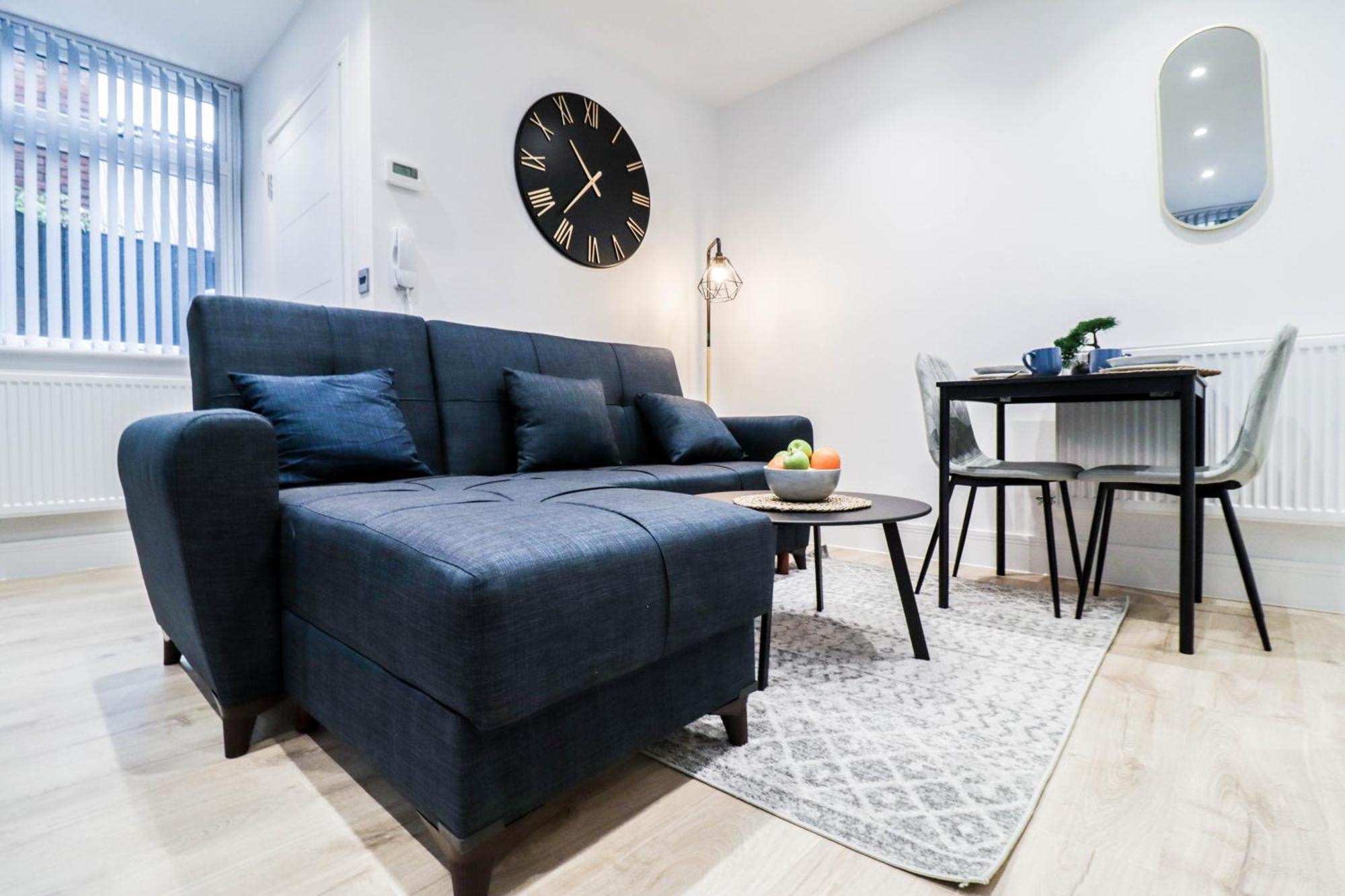 Modern 1-Bed Apartment In Buckinghamshire With Free Wifi, Parking & Garden High Wycombe Exterior foto