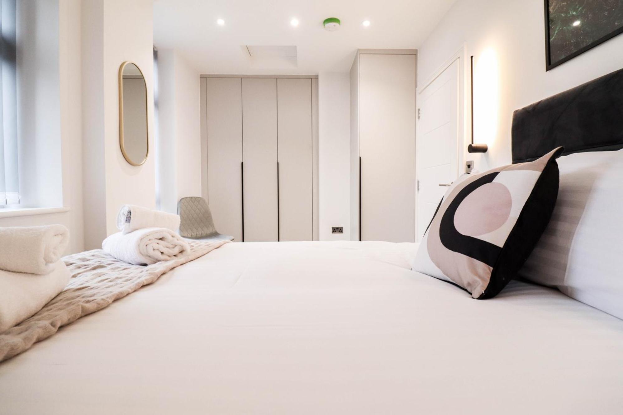 Modern 1-Bed Apartment In Buckinghamshire With Free Wifi, Parking & Garden High Wycombe Exterior foto