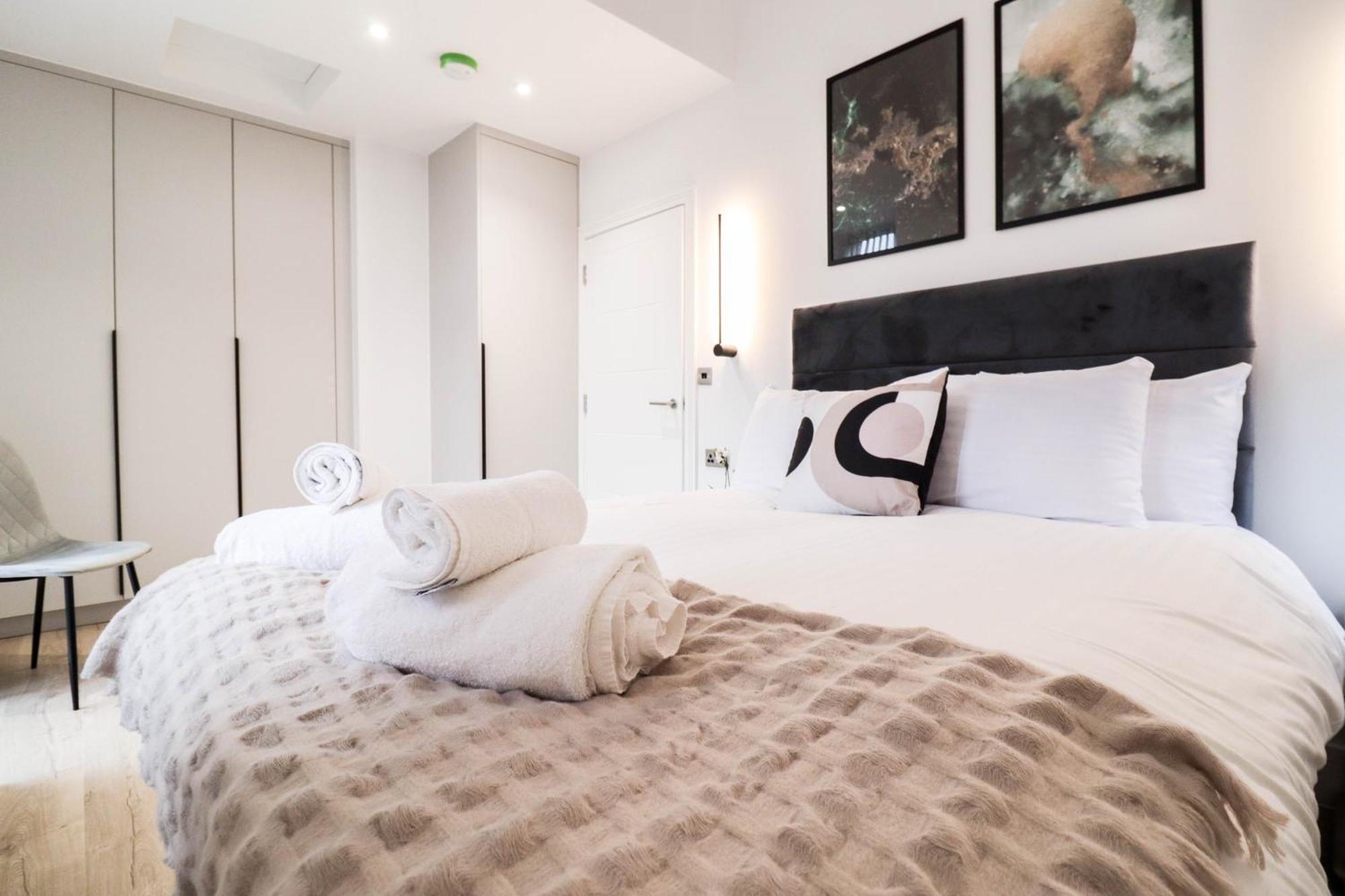 Modern 1-Bed Apartment In Buckinghamshire With Free Wifi, Parking & Garden High Wycombe Exterior foto