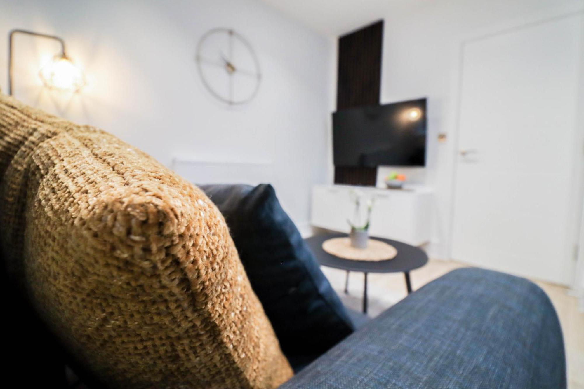 Modern 1-Bed Apartment In Buckinghamshire With Free Wifi, Parking & Garden High Wycombe Exterior foto