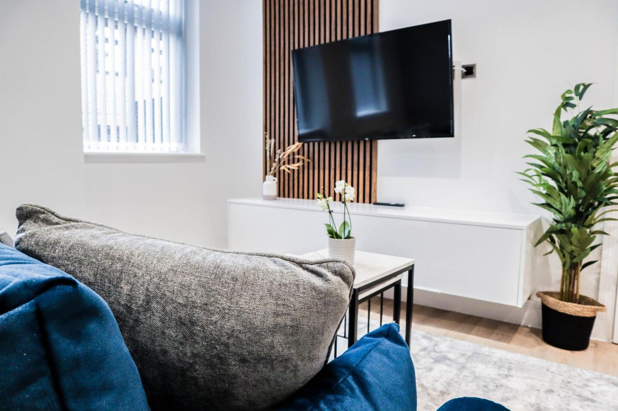 Modern 1-Bed Apartment In Buckinghamshire With Free Wifi, Parking & Garden High Wycombe Exterior foto