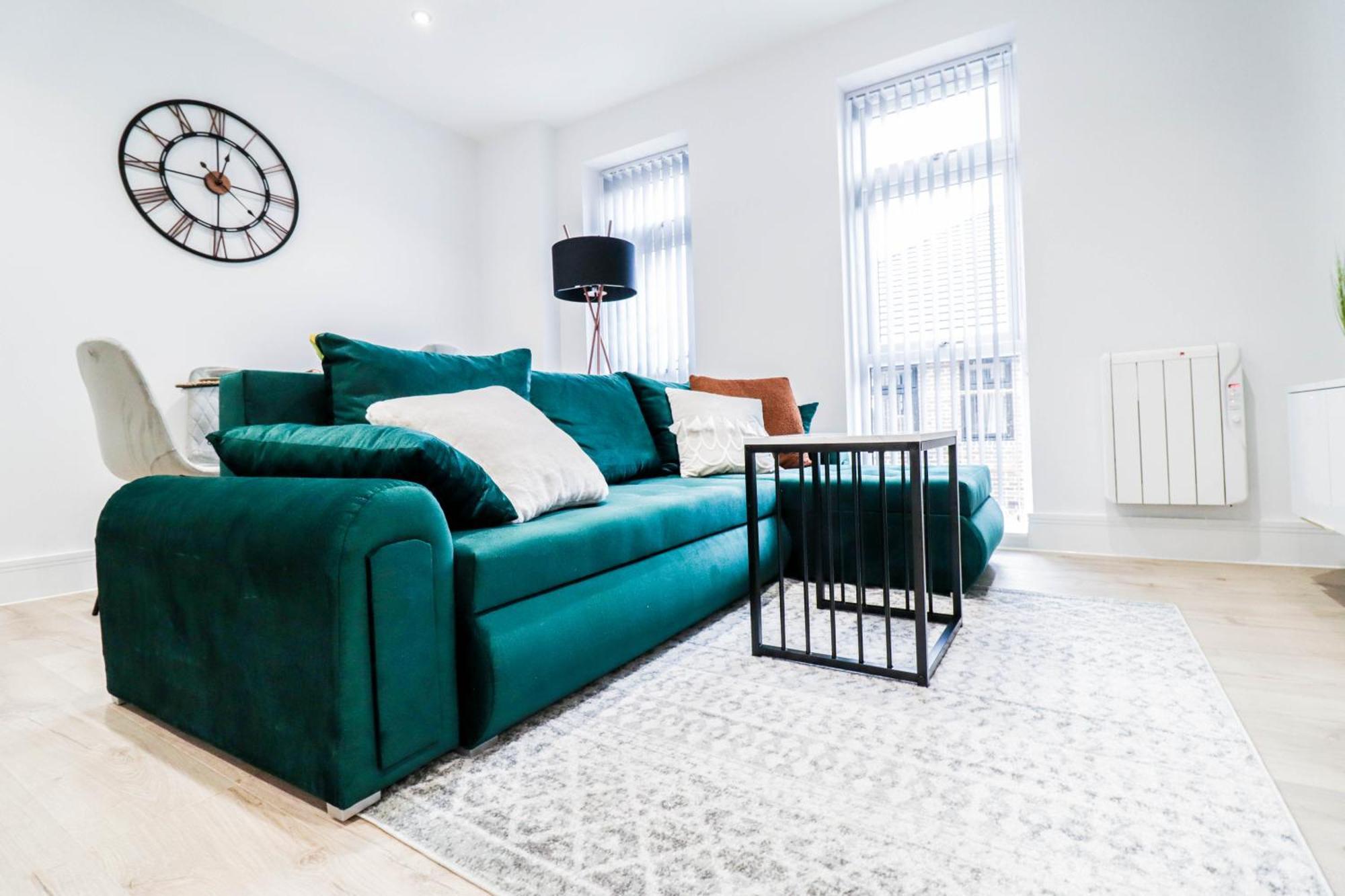 Modern 1-Bed Apartment In Buckinghamshire With Free Wifi, Parking & Garden High Wycombe Exterior foto