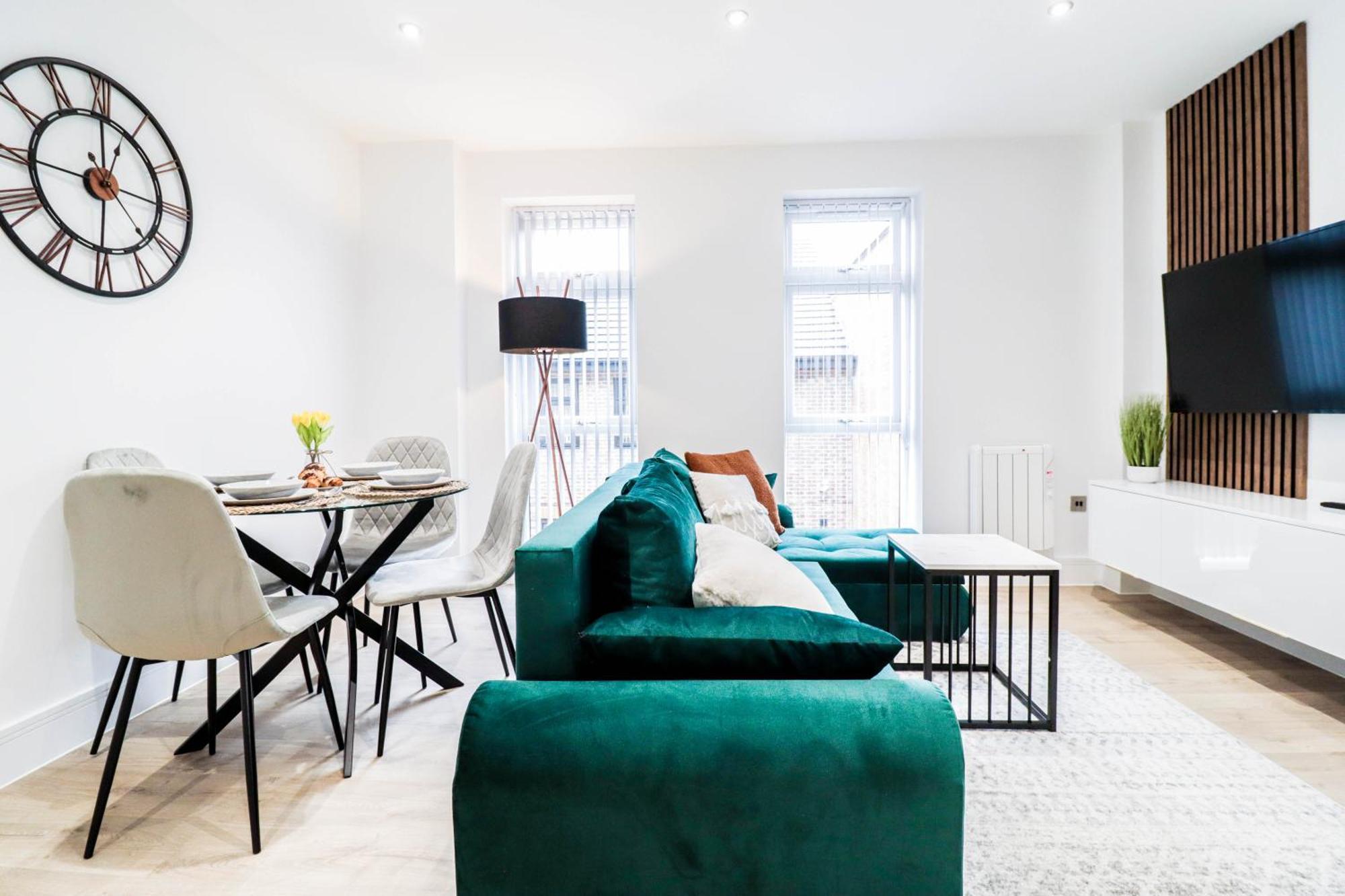 Modern 1-Bed Apartment In Buckinghamshire With Free Wifi, Parking & Garden High Wycombe Exterior foto