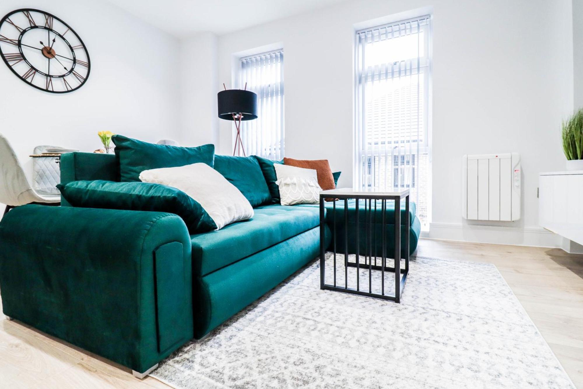 Modern 1-Bed Apartment In Buckinghamshire With Free Wifi, Parking & Garden High Wycombe Exterior foto